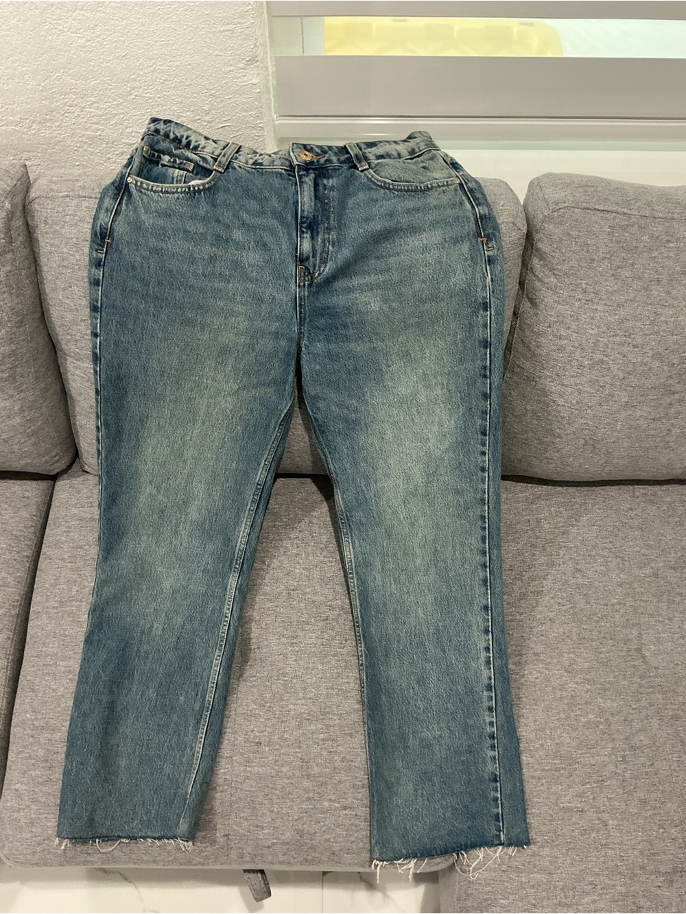 Zara Washed Blue Ankle Crop Straight Jeans